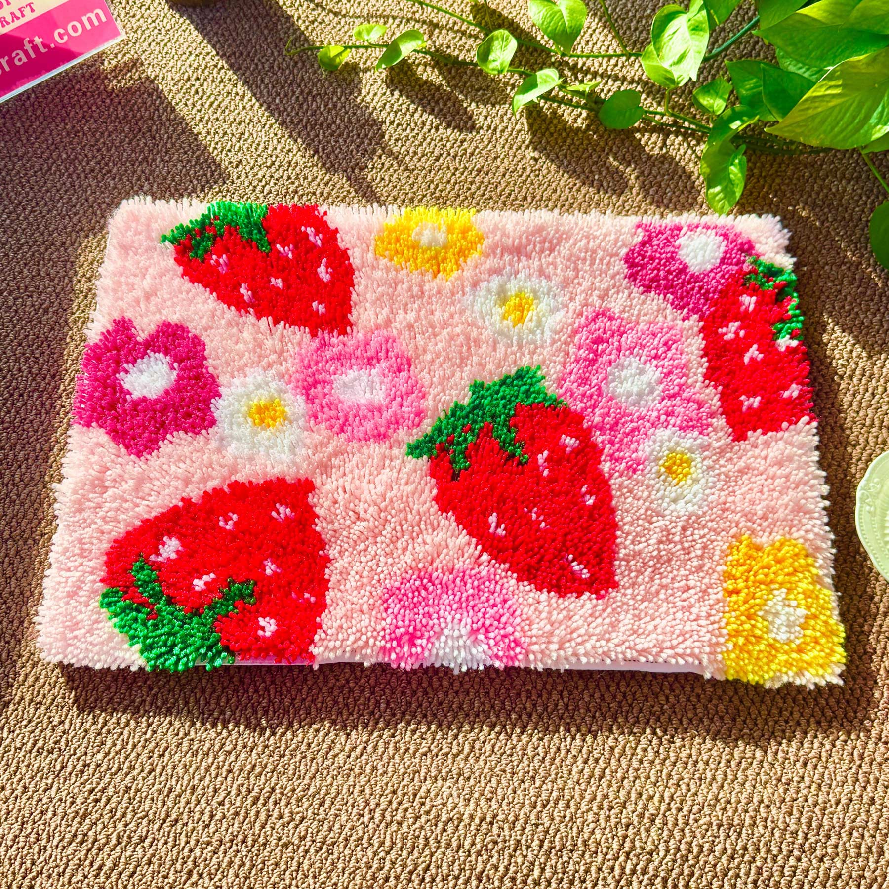 Strawberry Bliss - RUG MAKING KIT