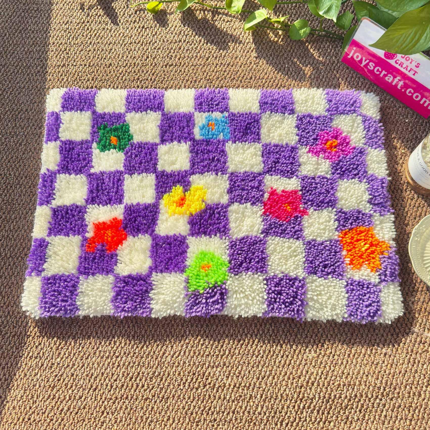 Blooming Checker Rug Kit - RUG MAKING KIT