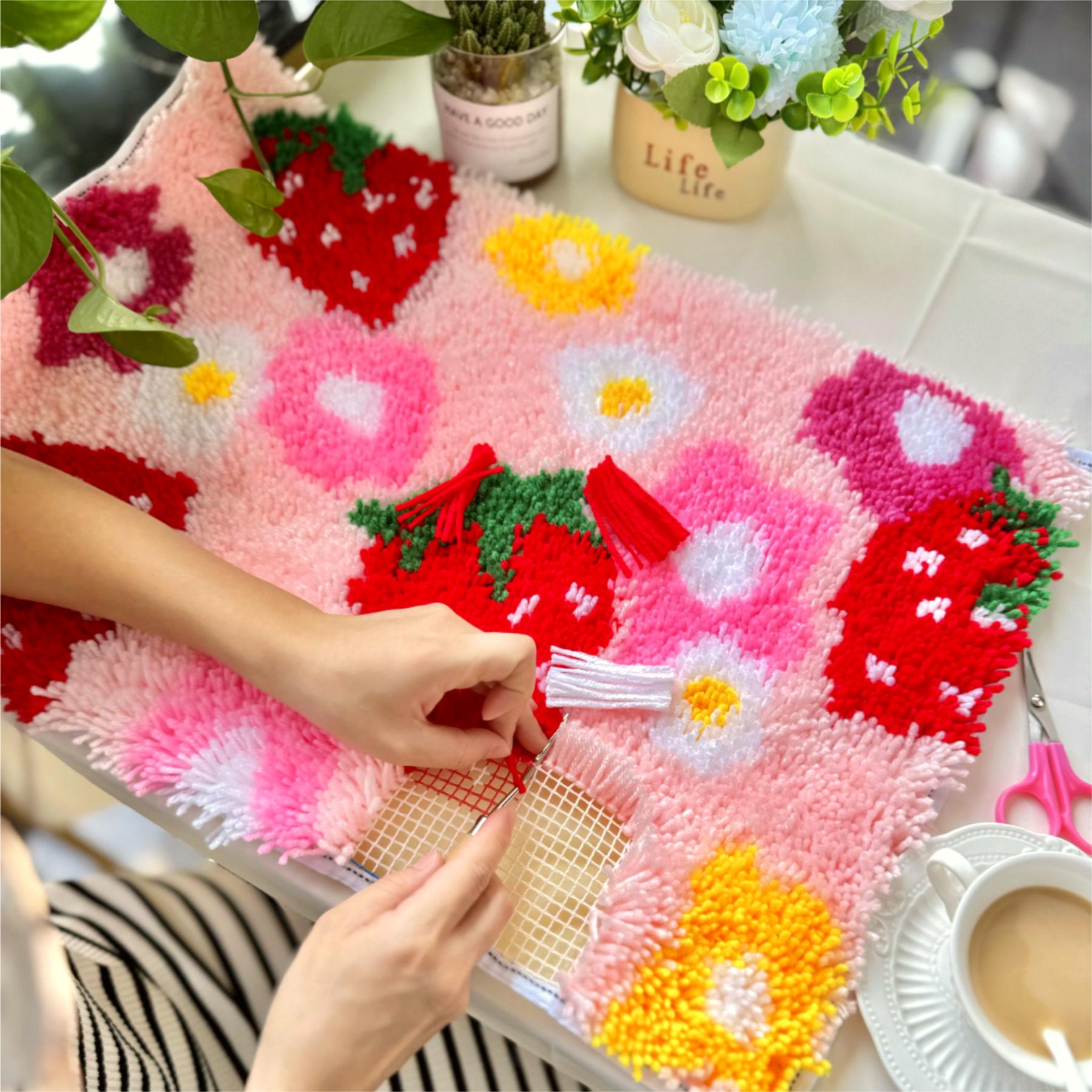 Strawberry Bliss - RUG MAKING KIT