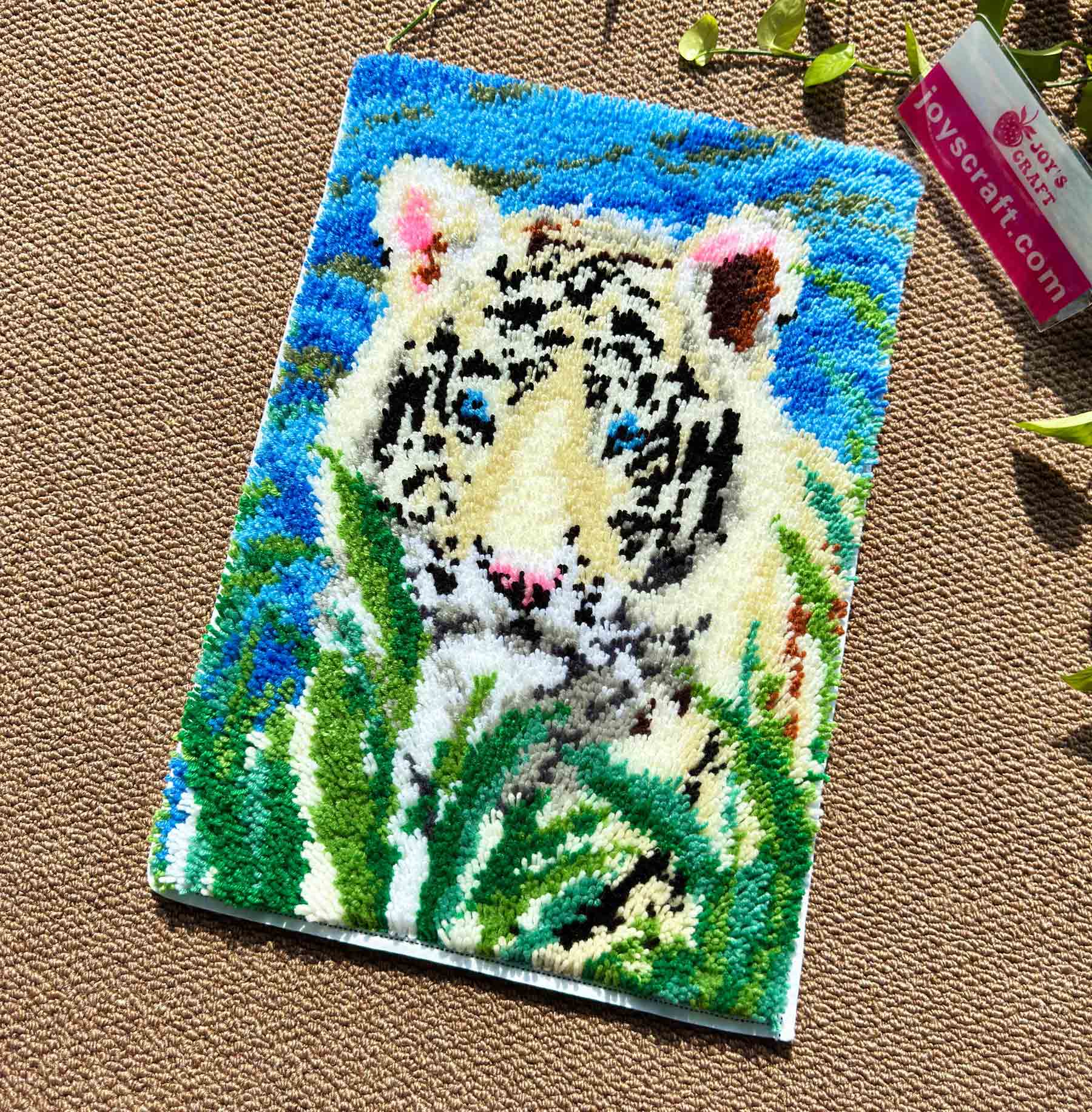 Snowy Serendipity – Rug Making Kit